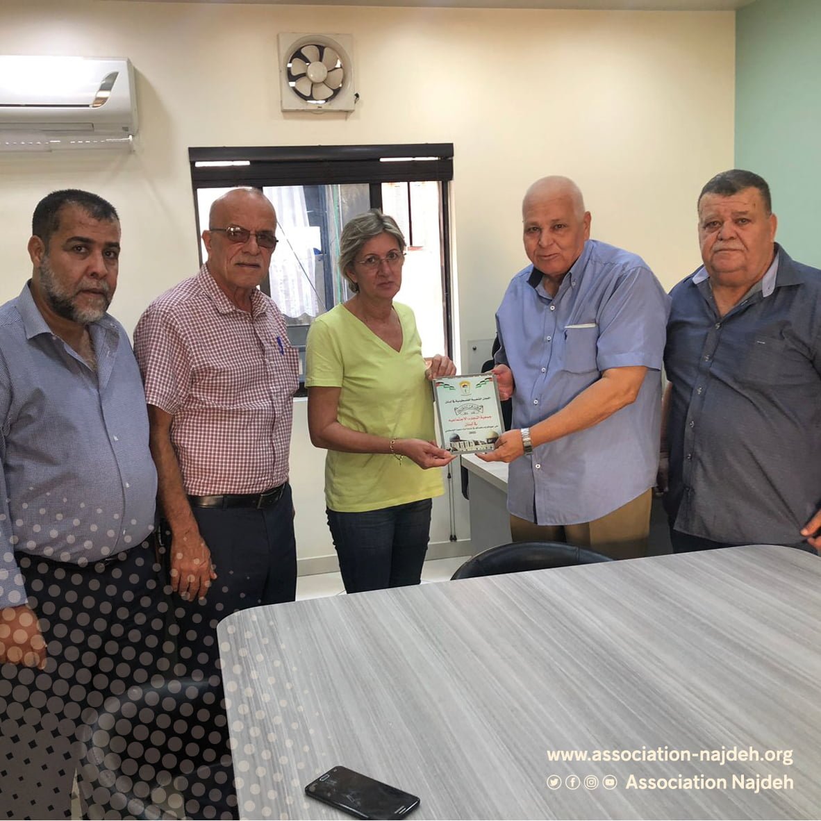 اللجان الشعبية الفلسطينية في لبنان تكرم جمعية النجدة الإجتماعية